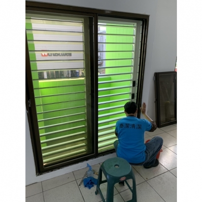 line_oa_chat_250206_215325_group_7.jpg